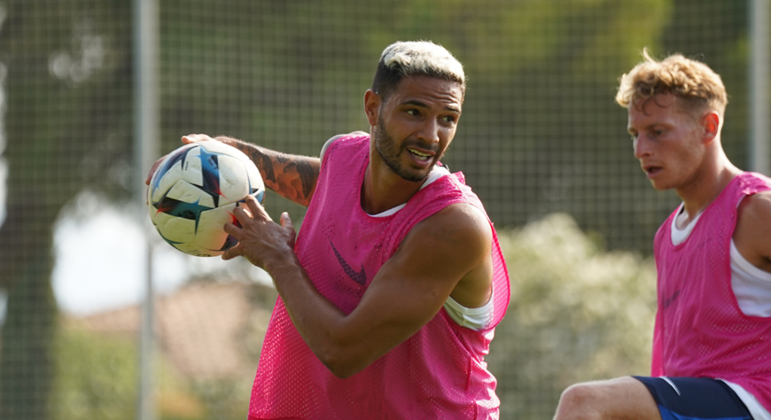 Pedro Mendes :  » Il n&rsquo;y a pas de jeunes ou de vieux, on défend tous le même maillot « 