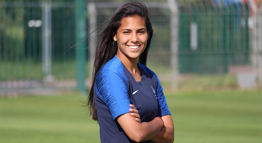 Daïna Bourma, le Bleu lui va si bien