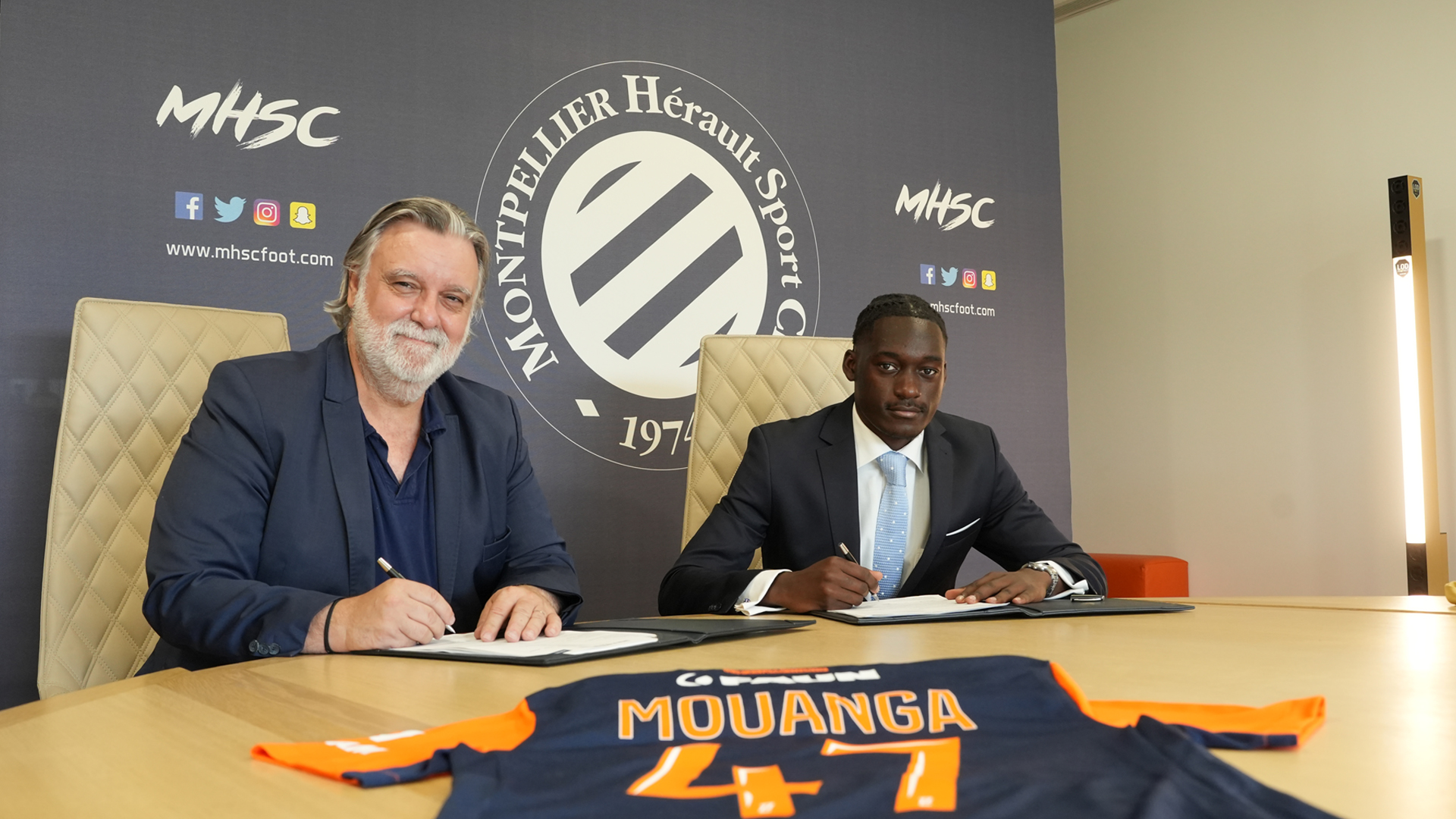 Yaël Mouanga passe professionnel